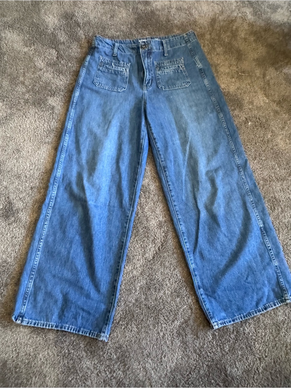 Old Navy Women's Wide-Leg Jeans in Light Blue Denim